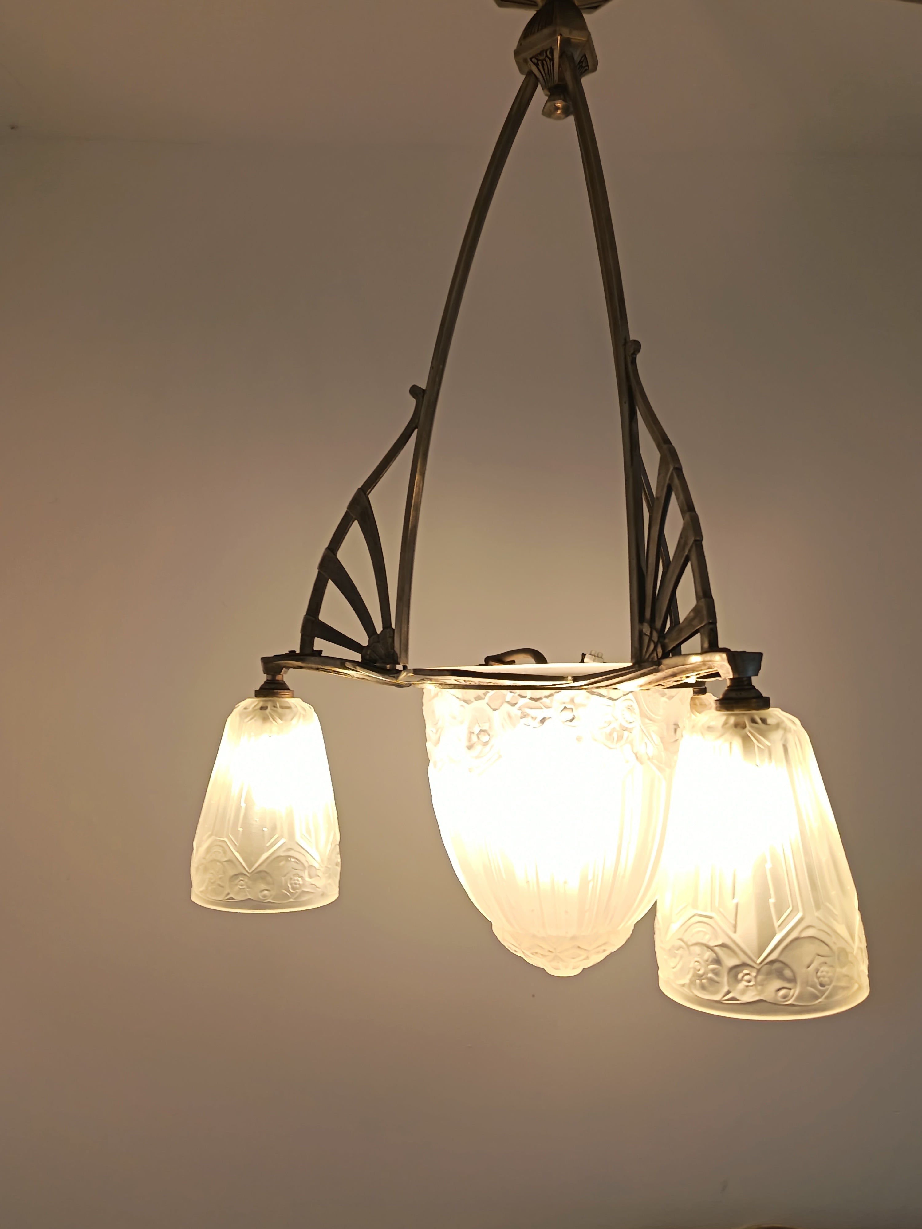 Lustre non signé Maynadier